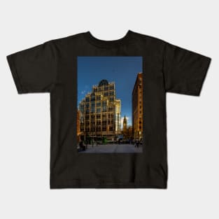 A building outside The John Ryland library Kids T-Shirt